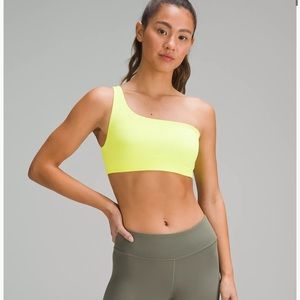 COPY - Ribbed Nulu Asymmetrical Yoga Bra
Light Support, A/B Cup- 6